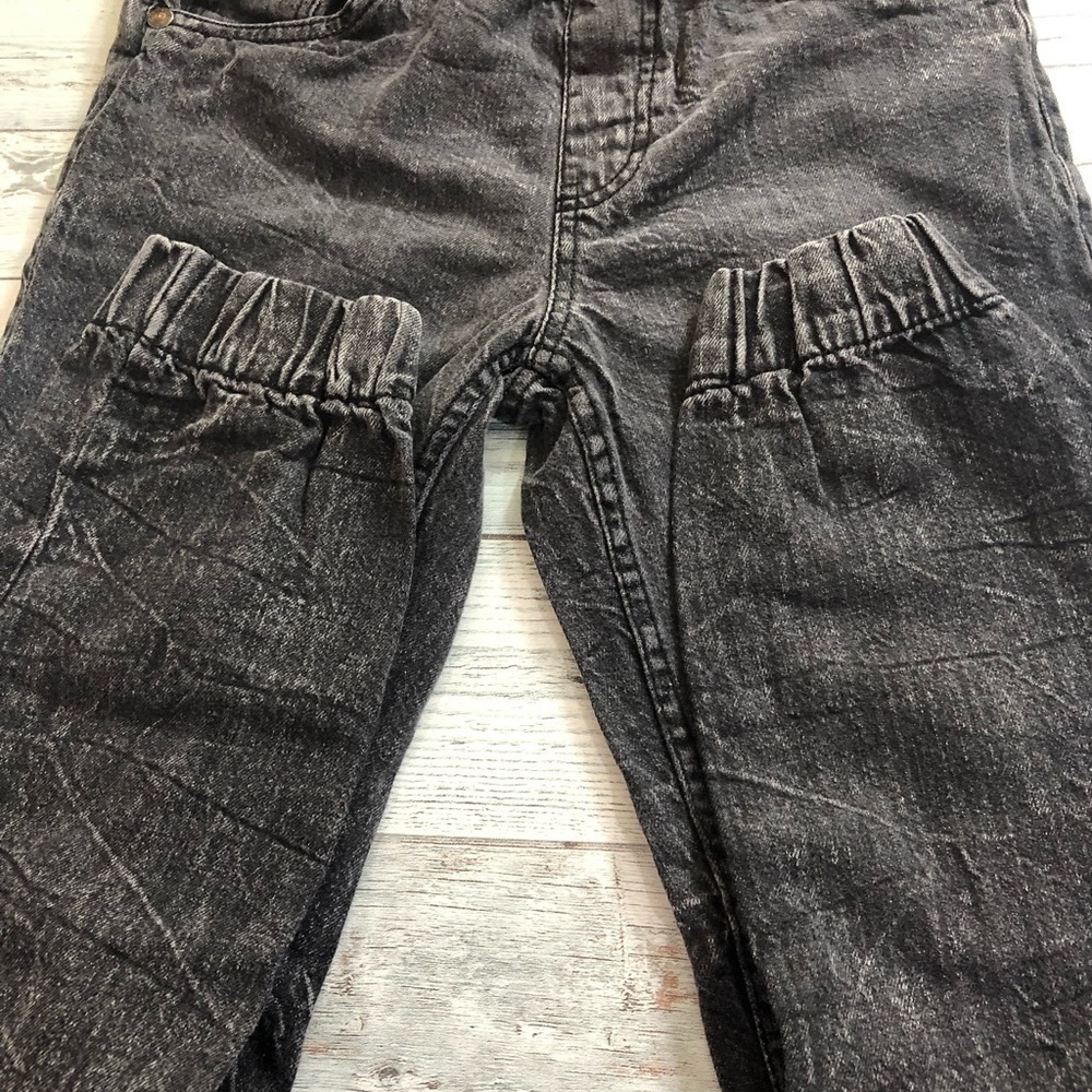 Akademiks Black Jogger Jeans with Elastic Cuffs Distressed - Picture 5 of 7